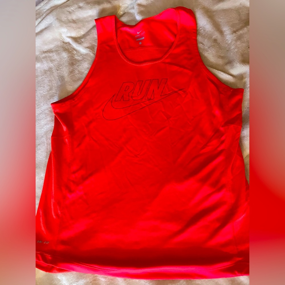 Great Nike Dri-FIT running tank size L